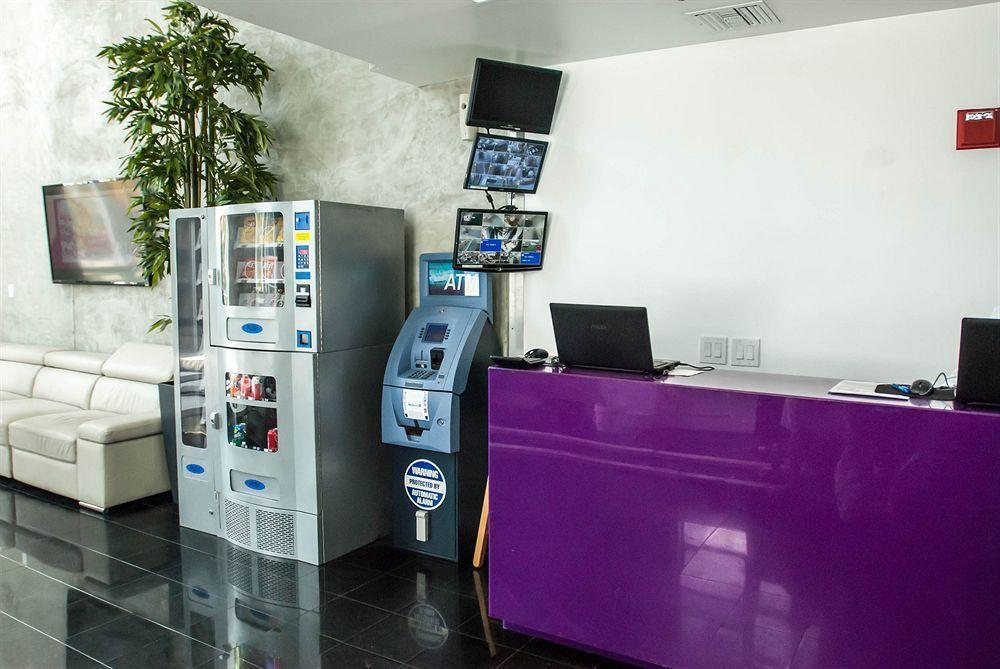 Miami Party Hostel Маями Бийч Екстериор снимка