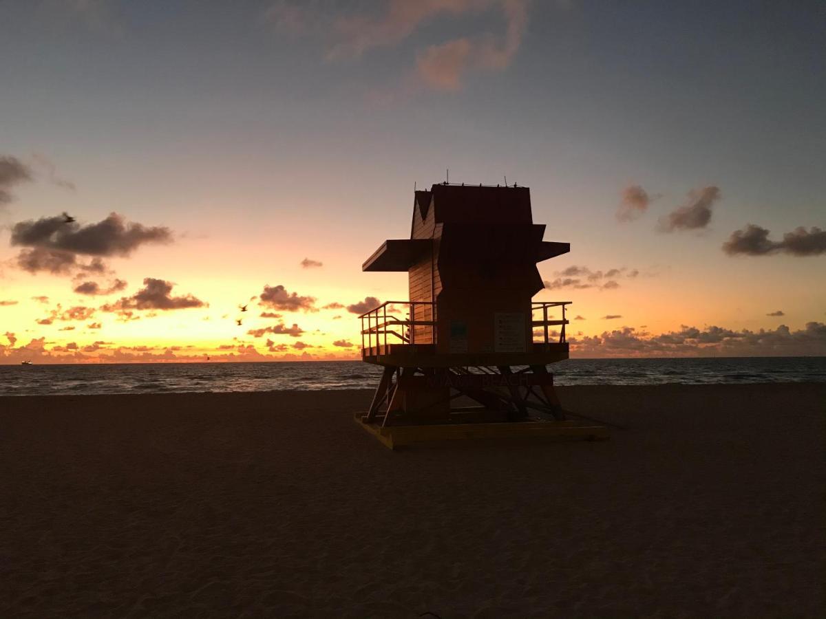 Miami Party Hostel Маями Бийч Екстериор снимка