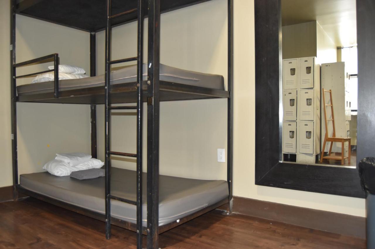 Miami Party Hostel Маями Бийч Екстериор снимка