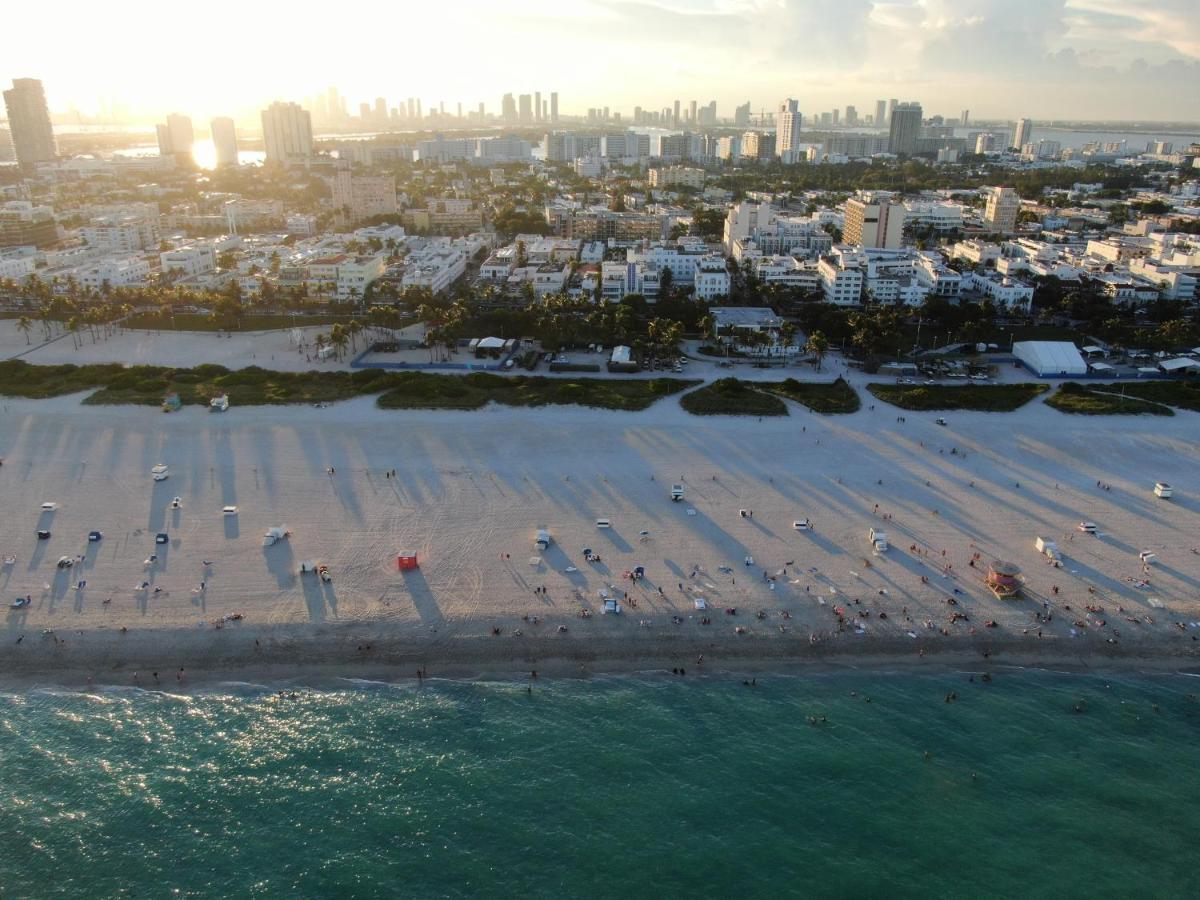 Miami Party Hostel Маями Бийч Екстериор снимка