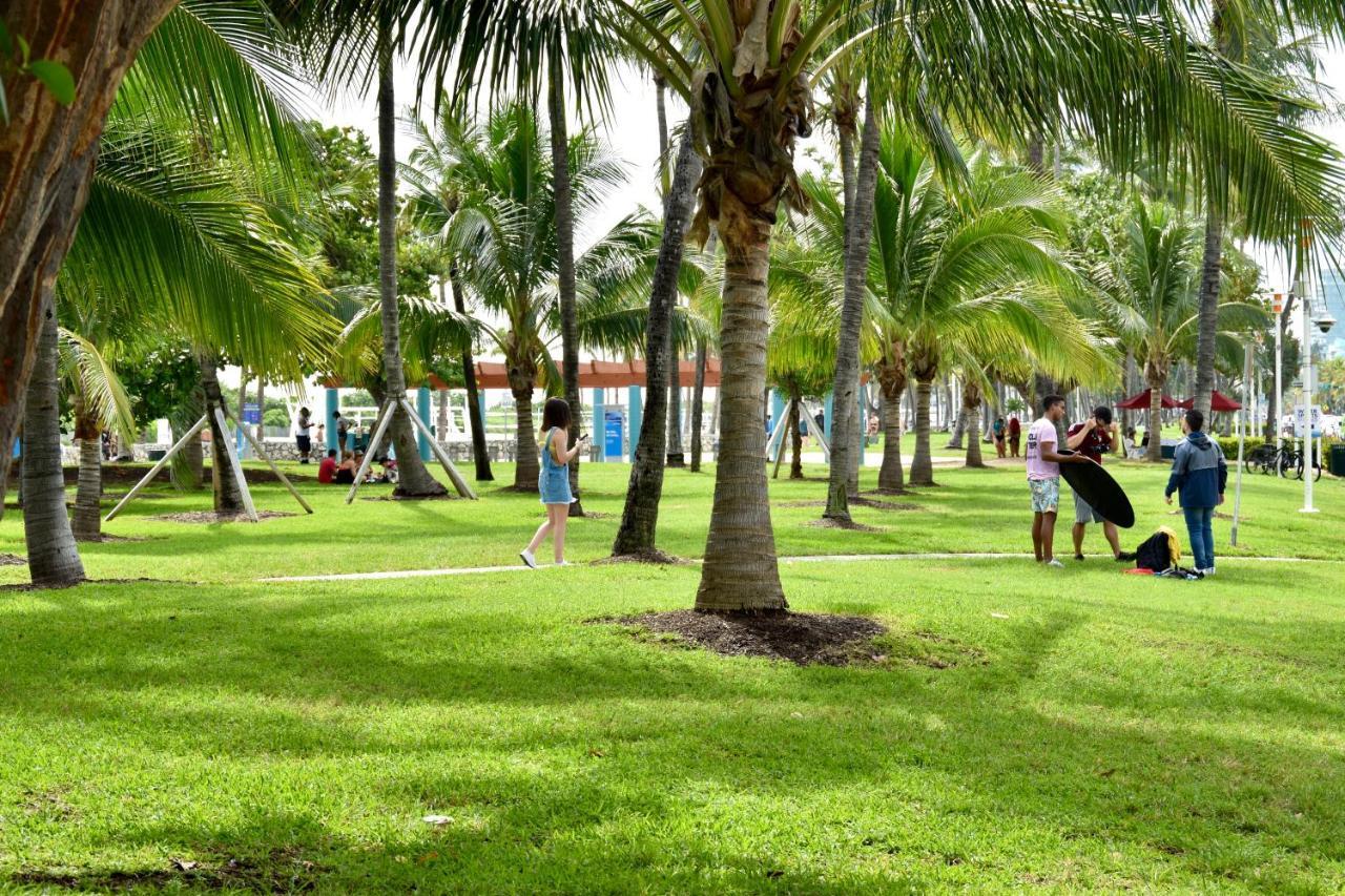Miami Party Hostel Маями Бийч Екстериор снимка